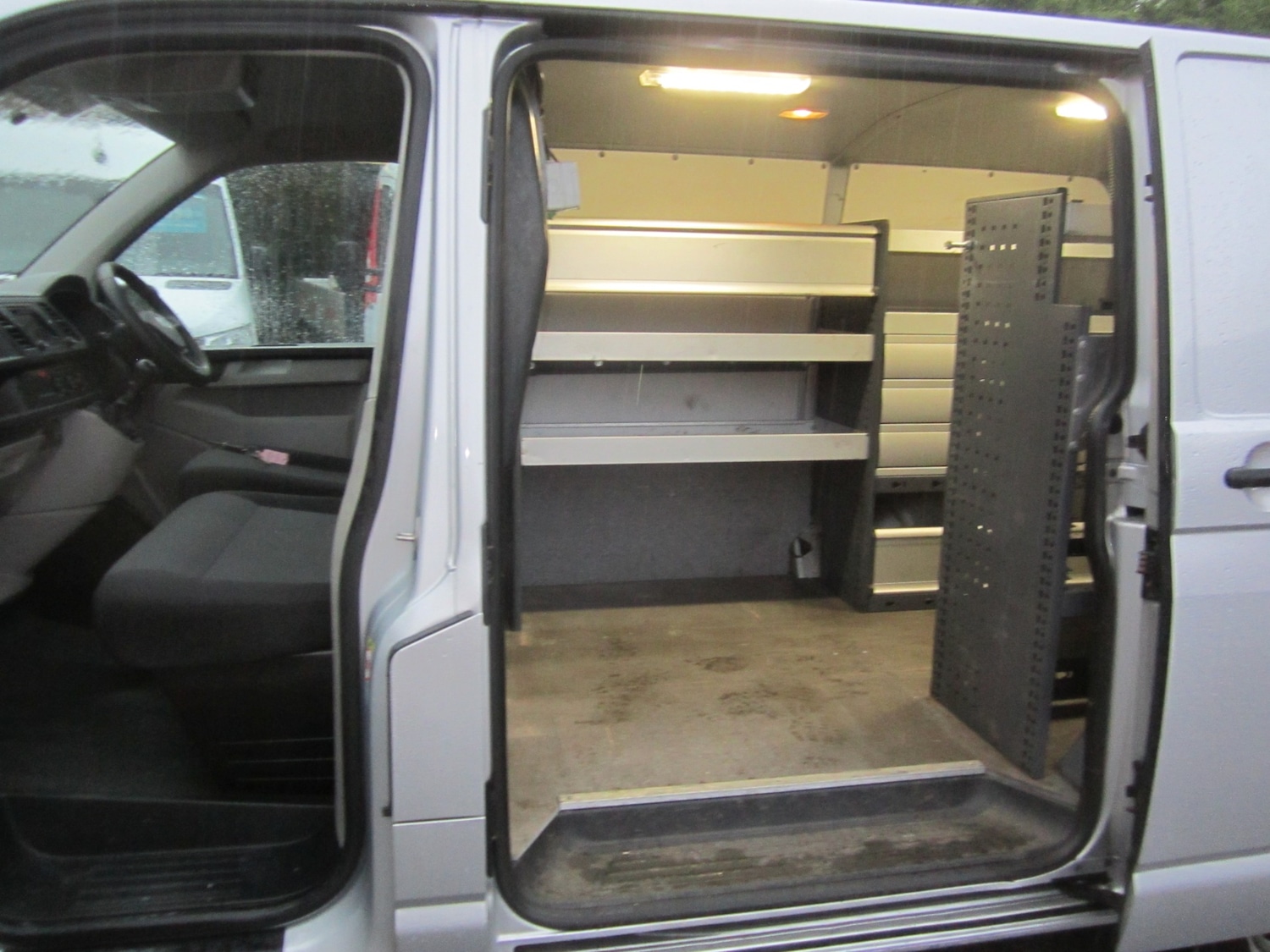 Used Volkswagen Transporter 2020 for sale - 76613436: Photo 11