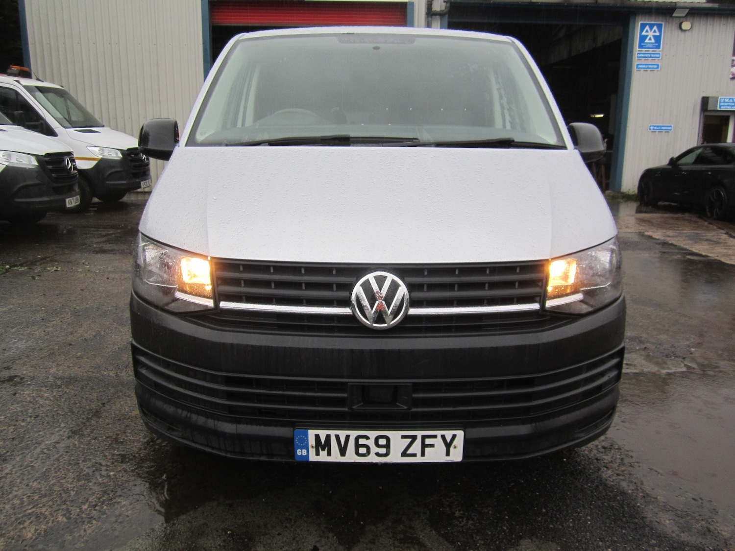 Used Volkswagen Transporter 2020 for sale - 76613436: Photo 2