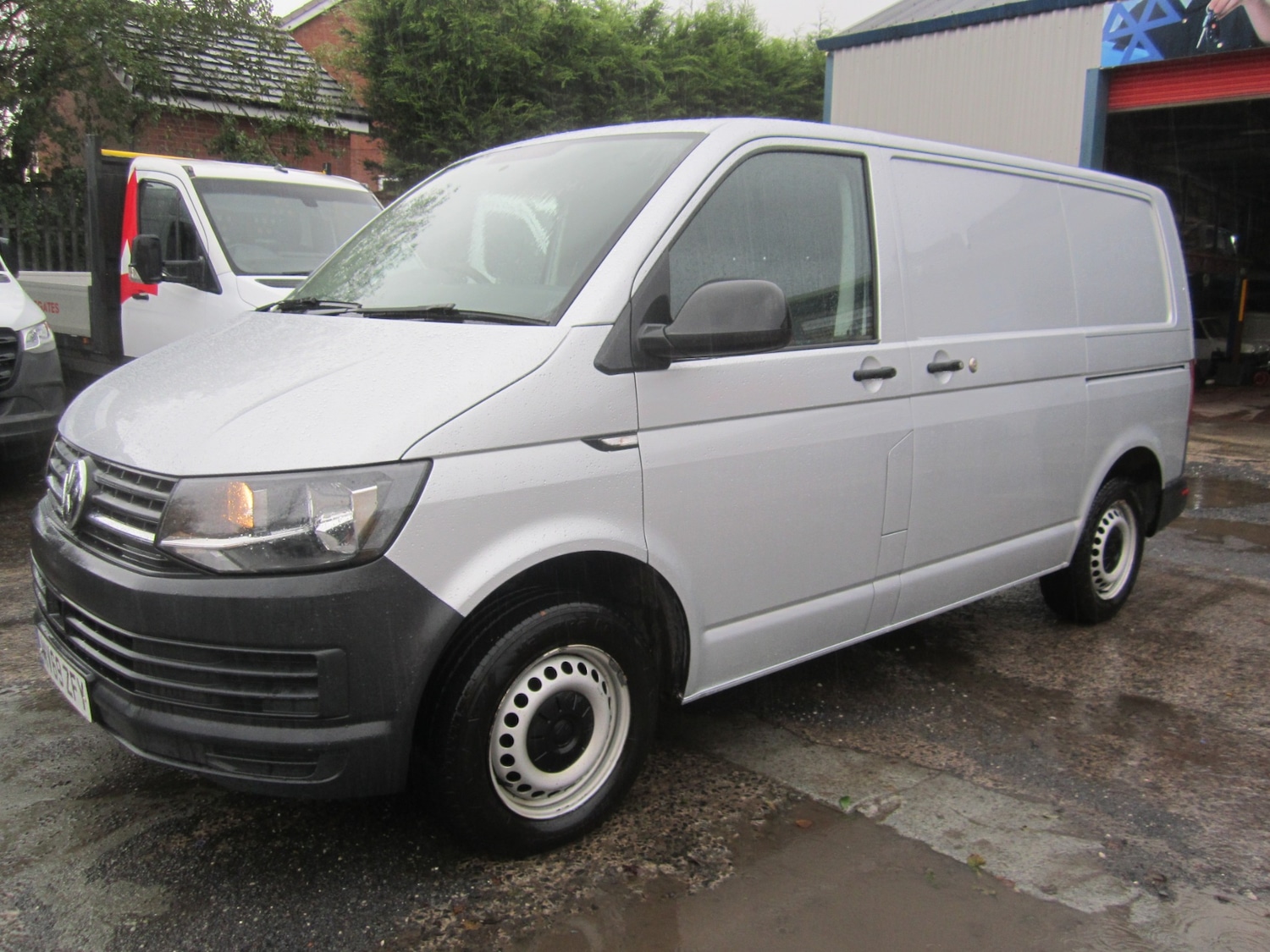 Used Volkswagen Transporter 2020 for sale - 76613436: Photo 3