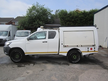Used Toyota Hilux 2018 for sale - 79240302: Photo
