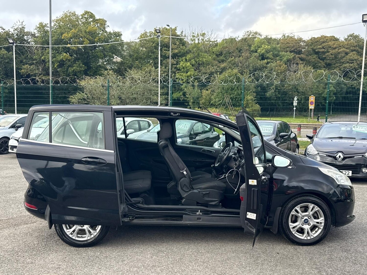 Used Ford B-MAX 2013 for sale - 76877880: Photo 11