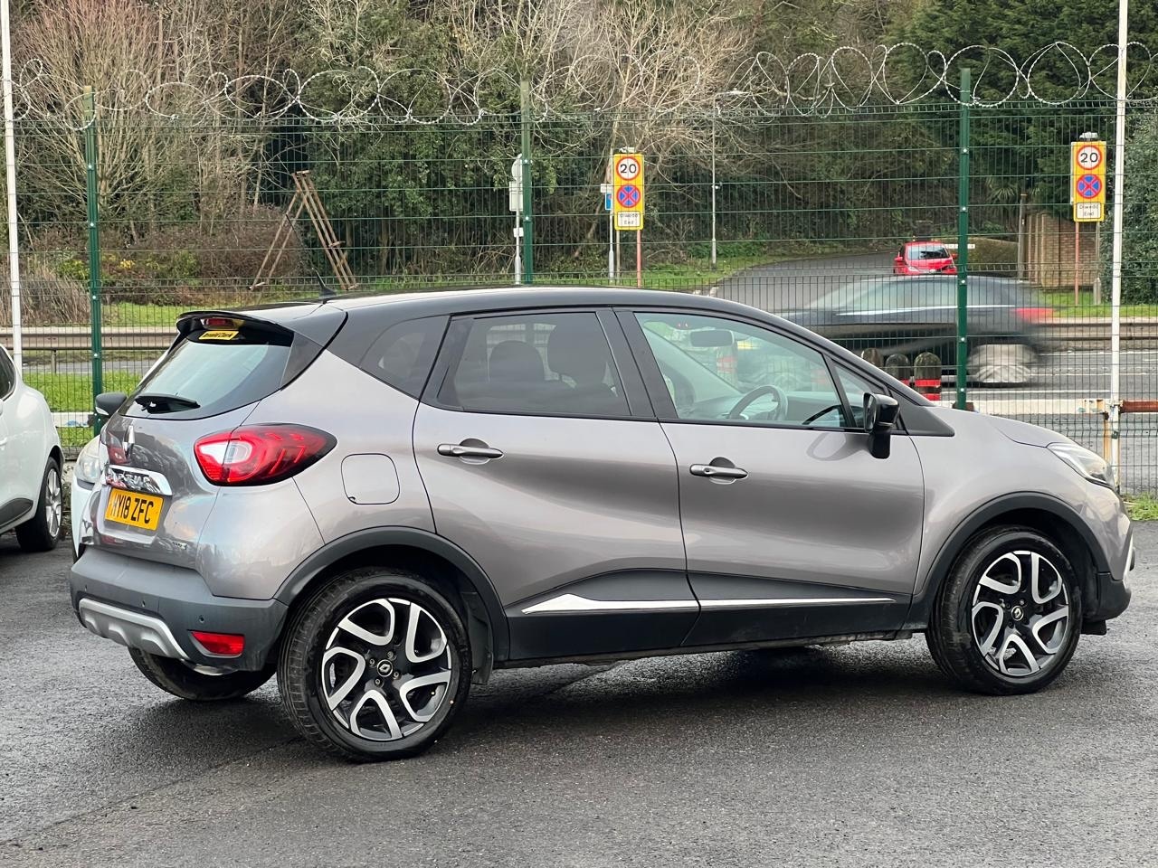 Used Renault Captur 2018 for sale - 77223297: Photo 4