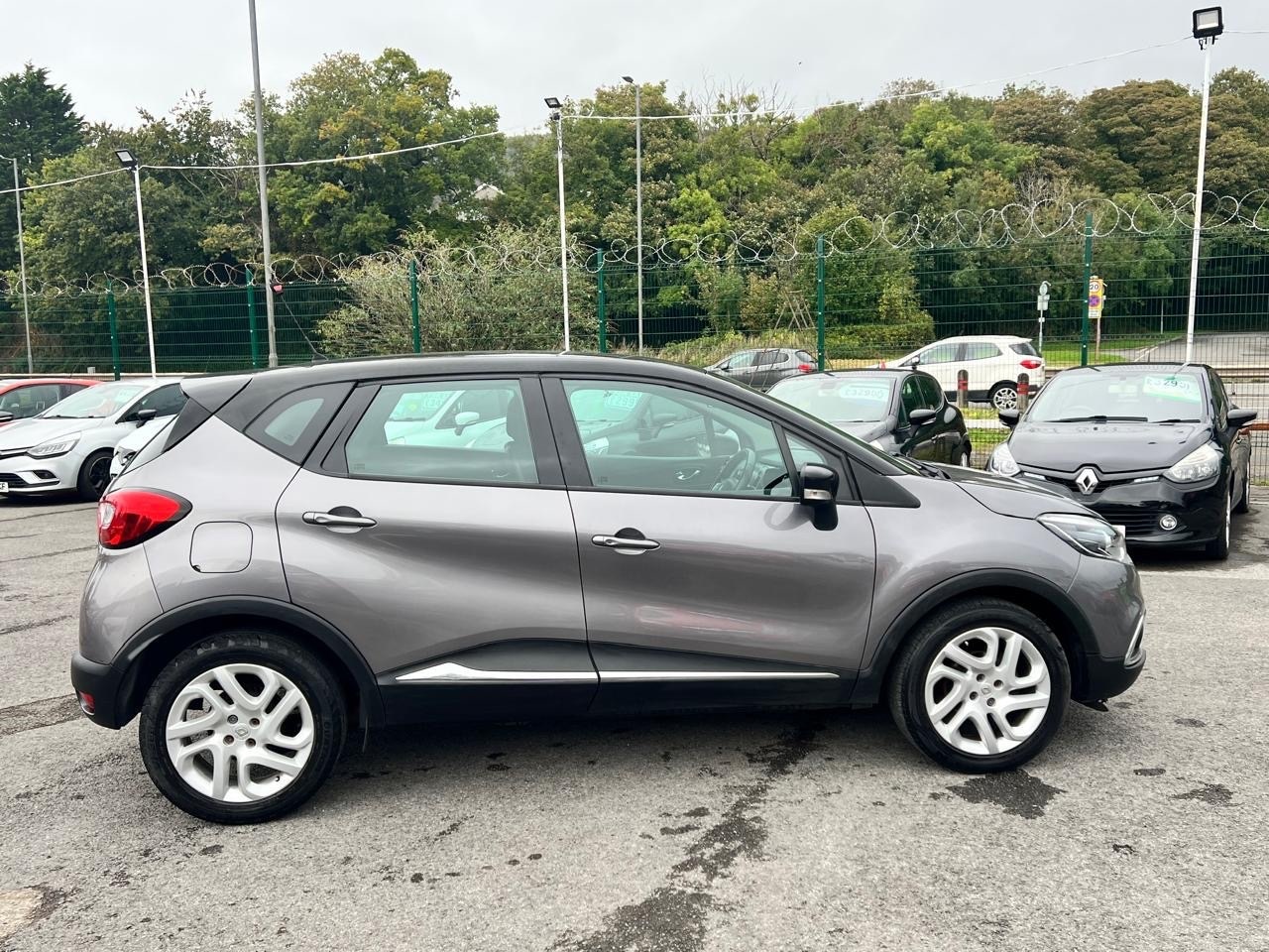 Used Renault Captur 2014 for sale - 77023379: Photo 4