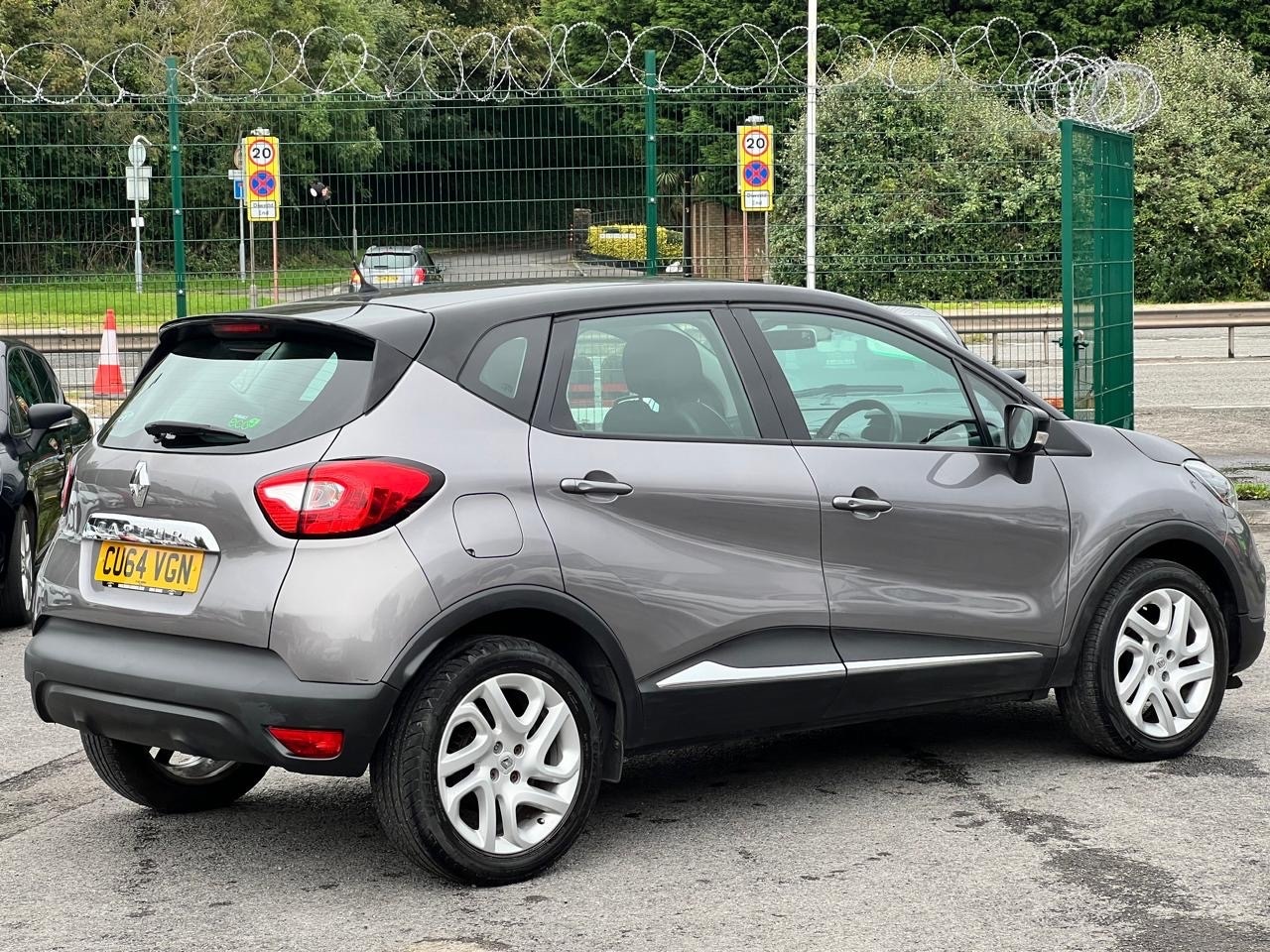 Used Renault Captur 2014 for sale - 77023379: Photo 5