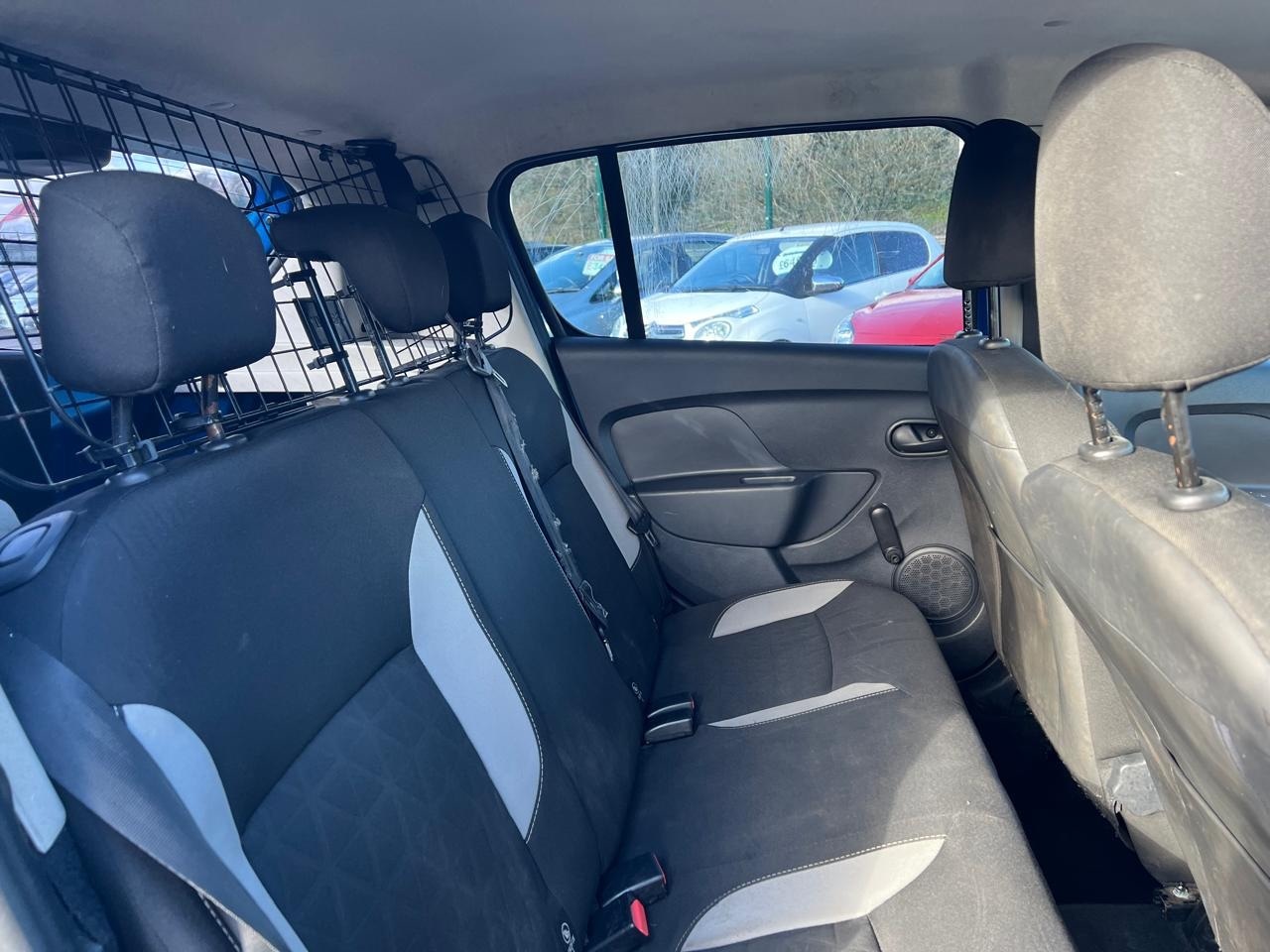 Used Dacia Sandero Stepway 2015 for sale - 77715125: Photo 15