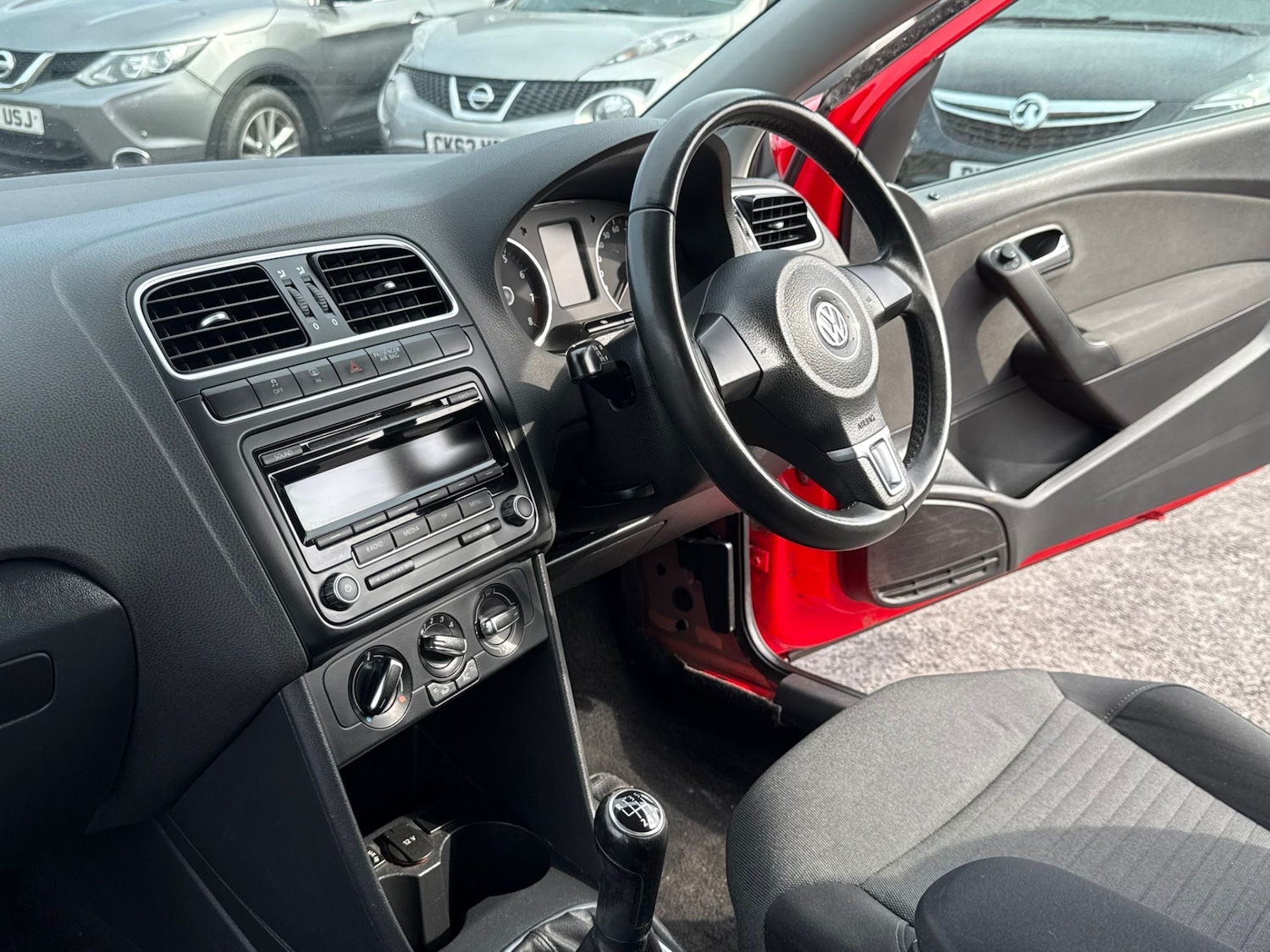 Used Volkswagen Polo 2012 for sale - 76437112: Photo 15