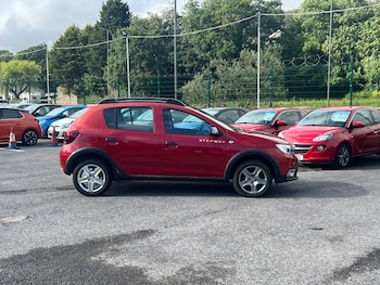 Used Dacia Sandero Stepway 2018 for sale - 79082211: Photo
