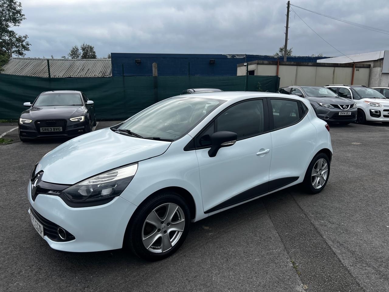 Used Renault Clio 2015 for sale - 77207507: Photo 12