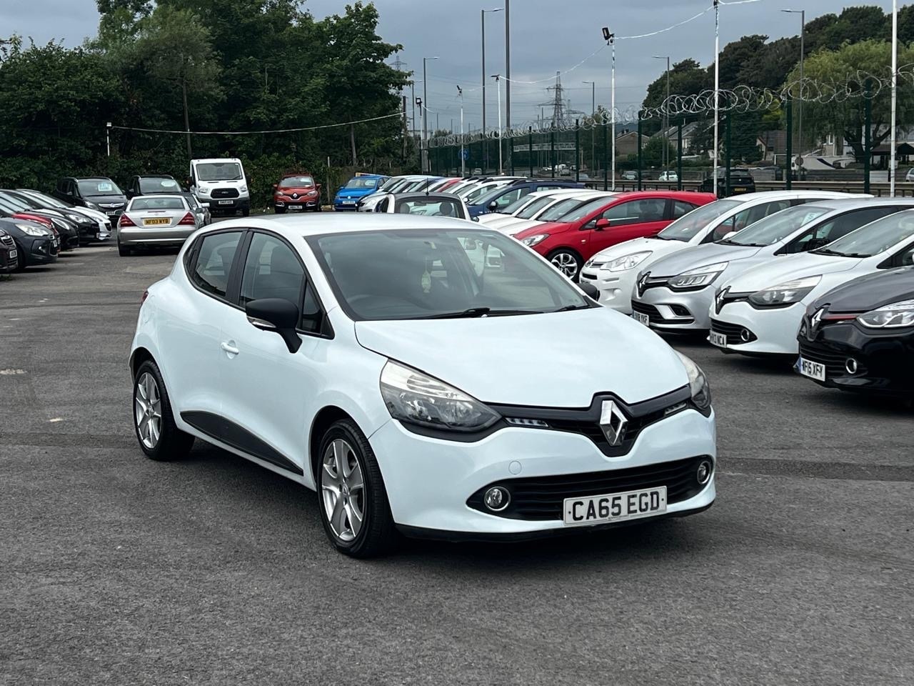 Used Renault Clio 2015 for sale - 77207507: Photo 20