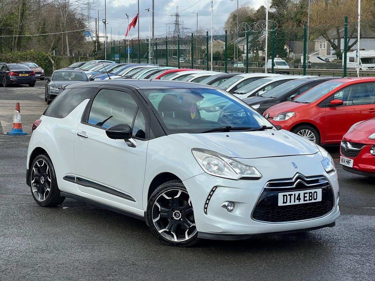 Used Citroen DS3 2014 for sale - 77555470: Photo 2