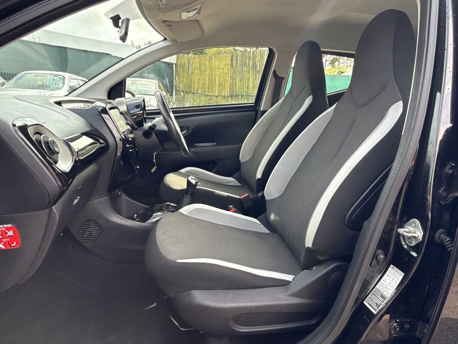 Used Toyota AYGO 2015 for sale - 76437114: Photo 11