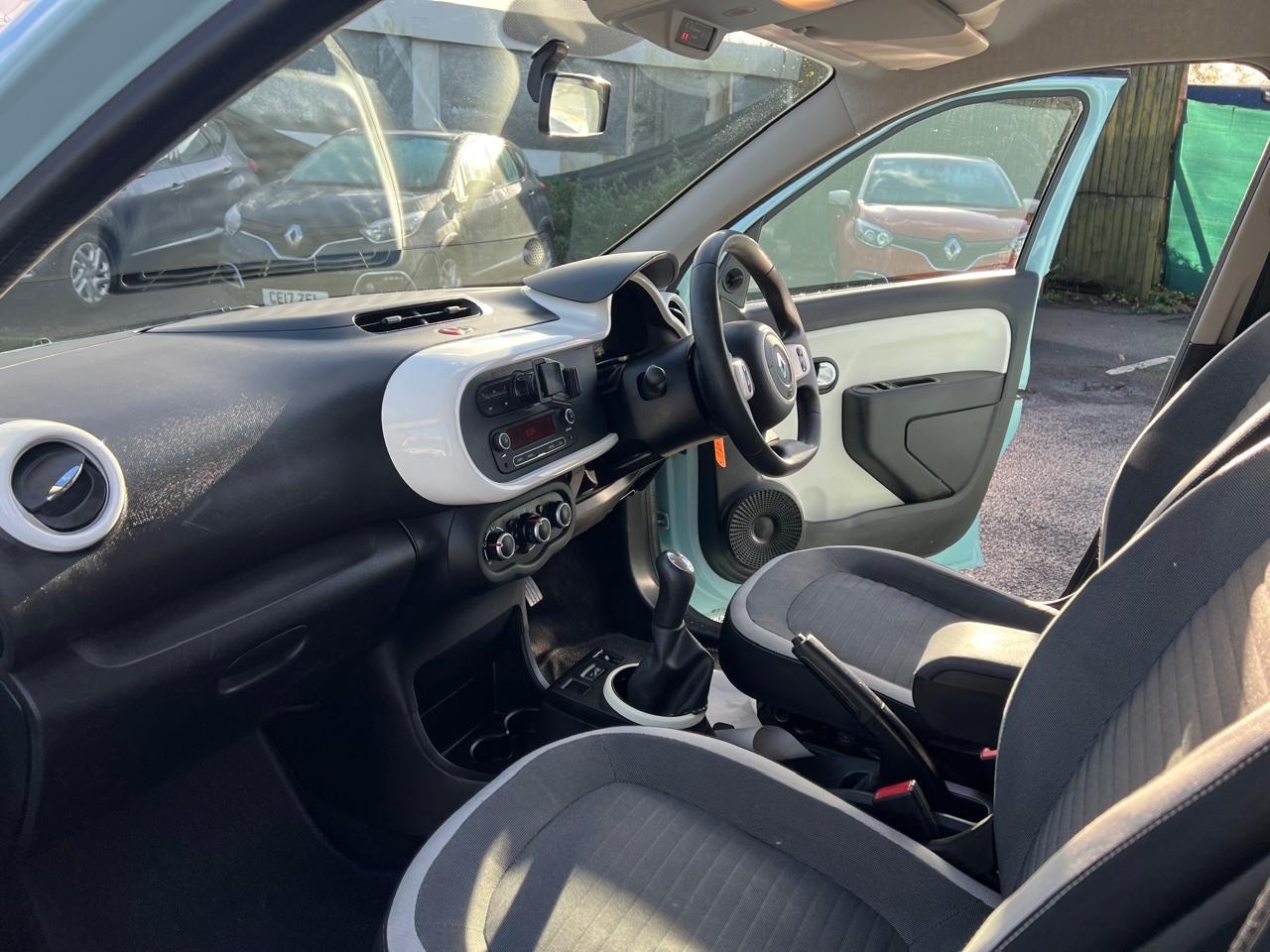 Used Renault Twingo 2015 for sale - 76762270: Photo 17