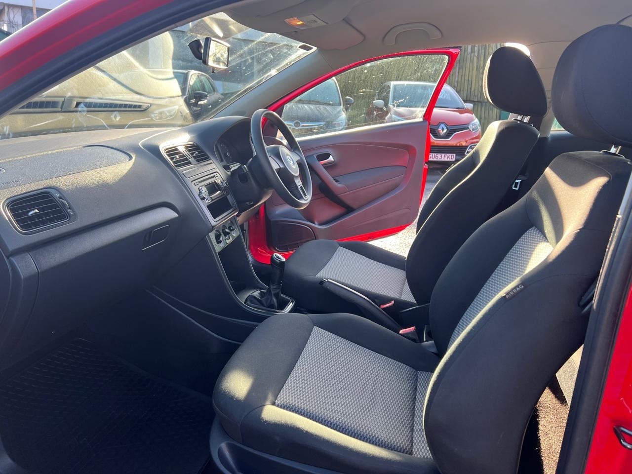 Used Volkswagen Polo 2012 for sale - 77233827: Photo 19