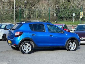 Used Dacia Sandero Stepway 2015 for sale - 78410366: Photo