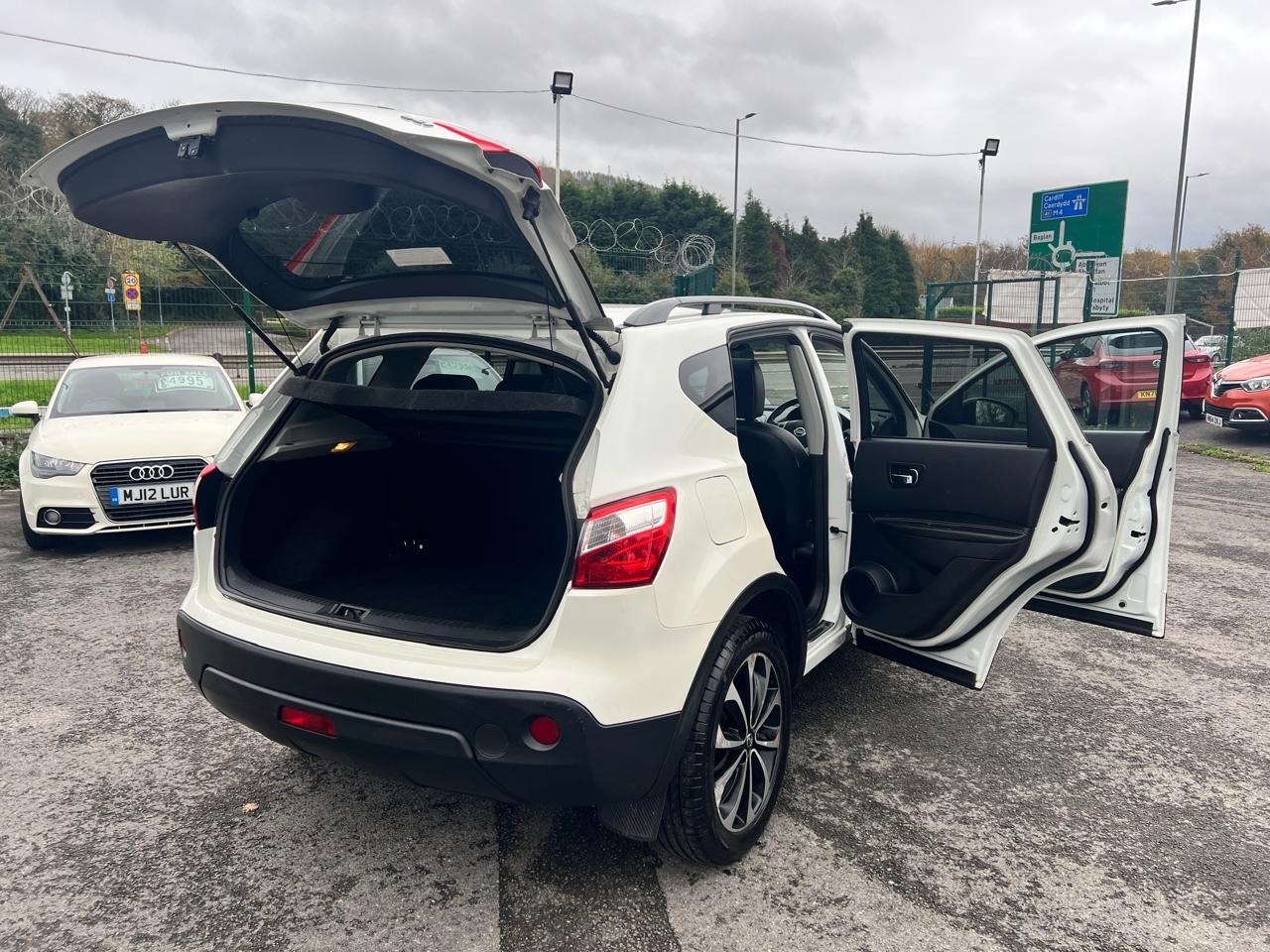 Used Nissan Qashqai 2013 for sale - 76544371: Photo 14