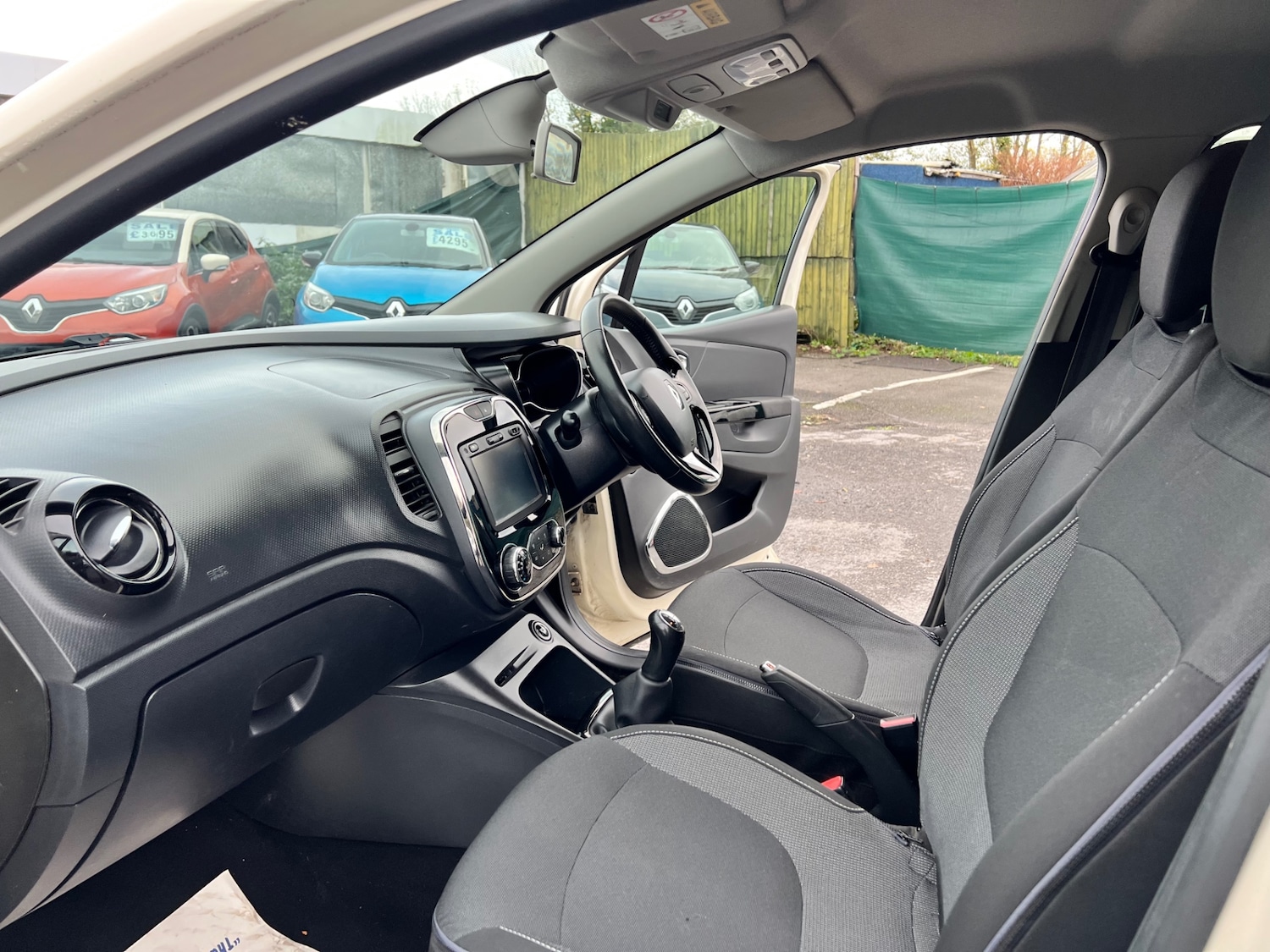 Used Renault Captur 2014 for sale - 76590224: Photo 12