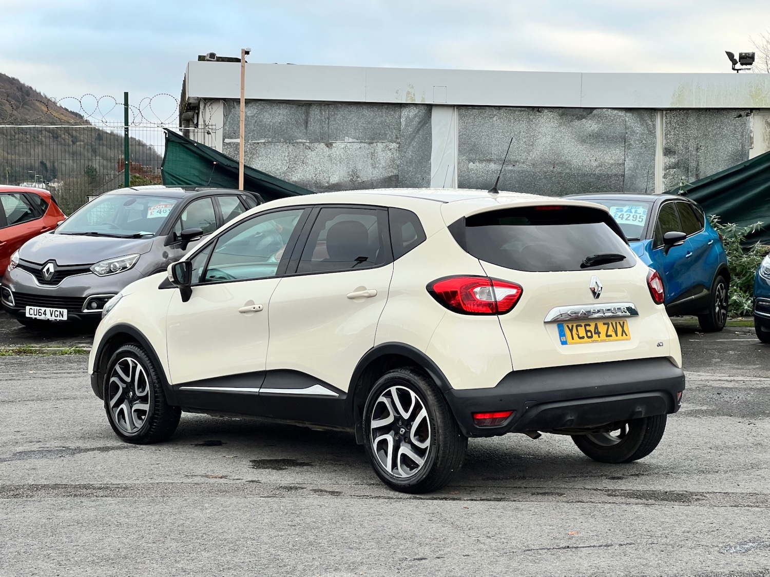 Used Renault Captur 2014 for sale - 76590224: Photo 6