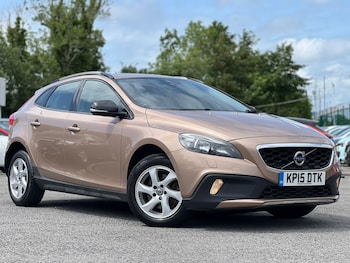 Used Volvo V40 2015 for sale - 78826413: Photo
