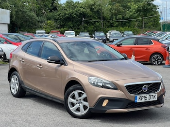 Used Volvo V40 2015 for sale - 78826413: Photo