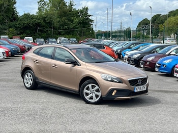 Used Volvo V40 2015 for sale - 78826413: Photo