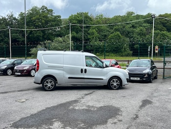 Used Vauxhall Combo 2017 for sale - 79252584: Photo