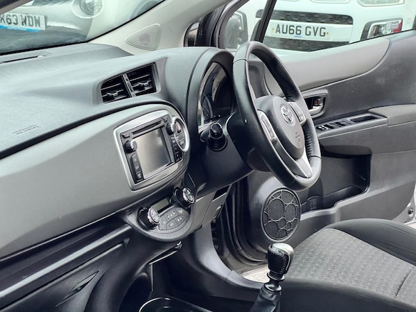 Used Toyota Yaris 2014 for sale - 76012053: Photo 16