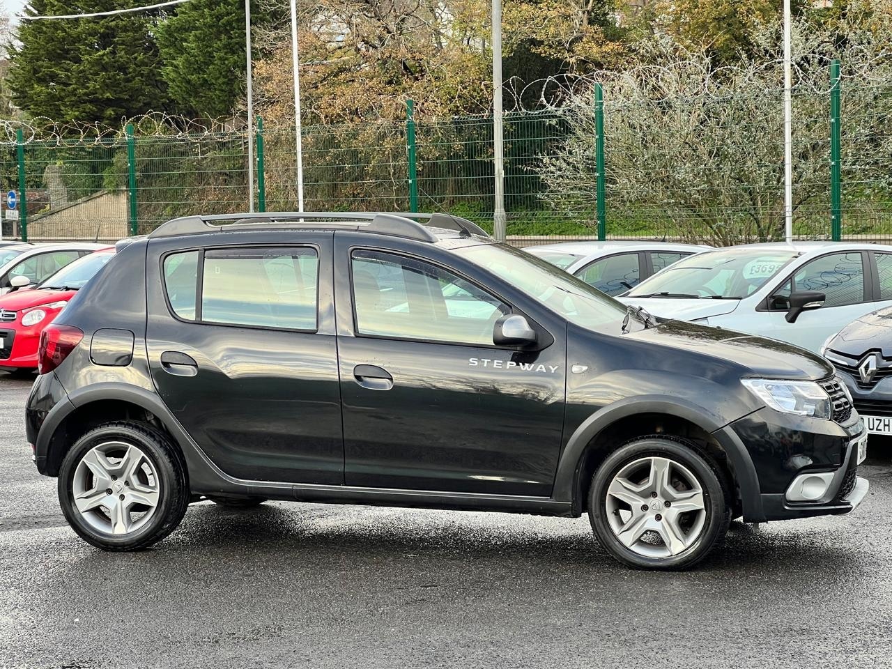 Used Dacia Sandero Stepway 2017 for sale - 76693139: Photo 5