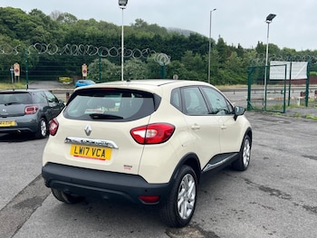 Used Renault Captur 2017 for sale - 77832071: Photo