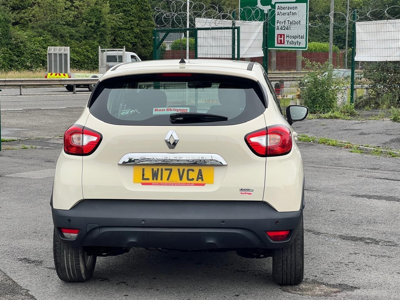 Used Renault Captur 2017 for sale - 77832071: Photo 5