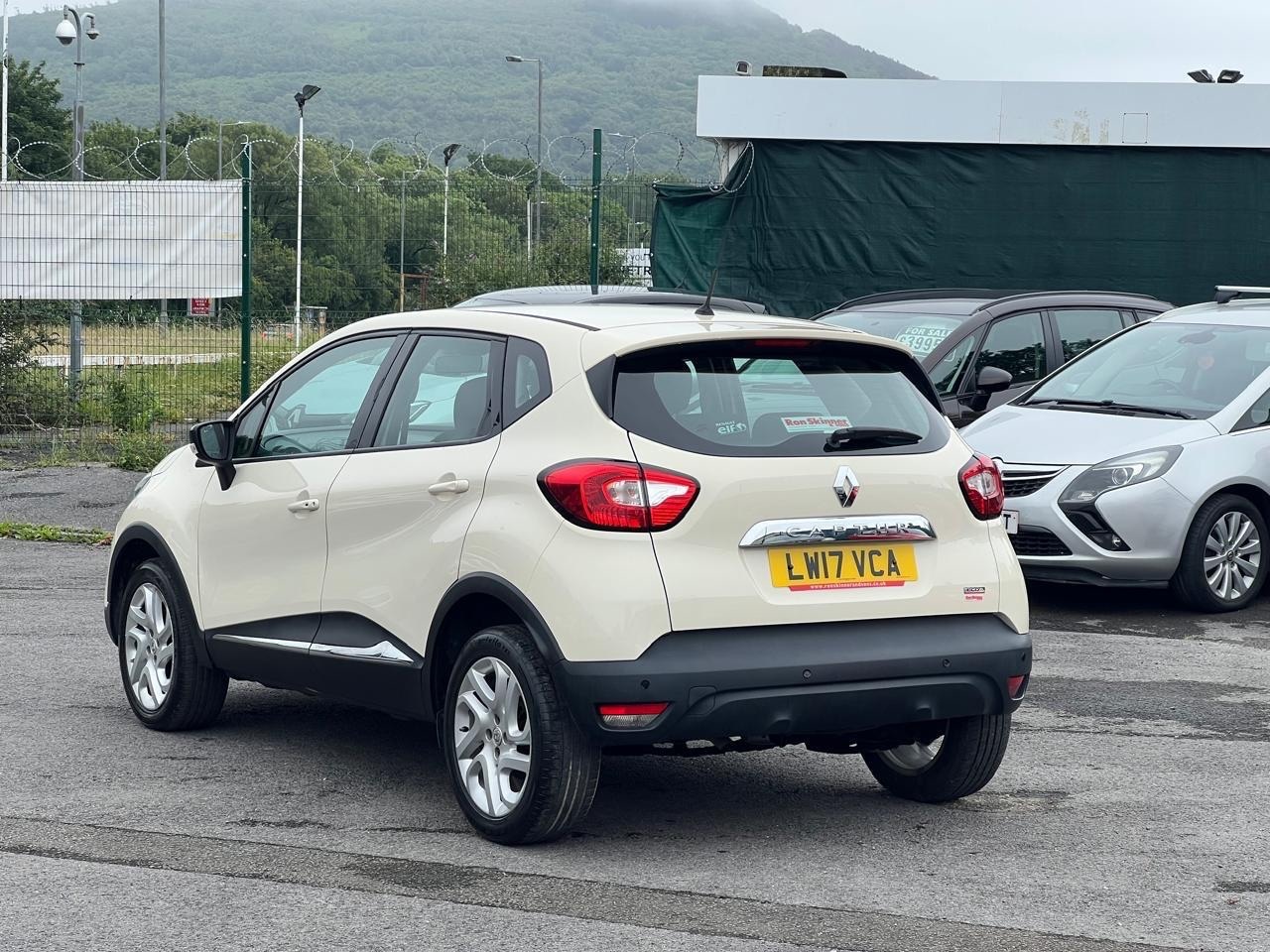 Used Renault Captur 2017 for sale - 77832071: Photo 6