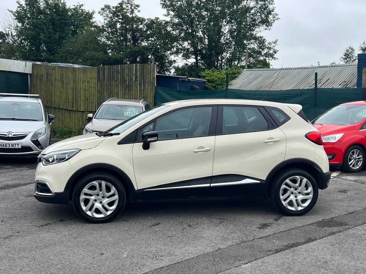 Used Renault Captur 2017 for sale - 77832071: Photo 8