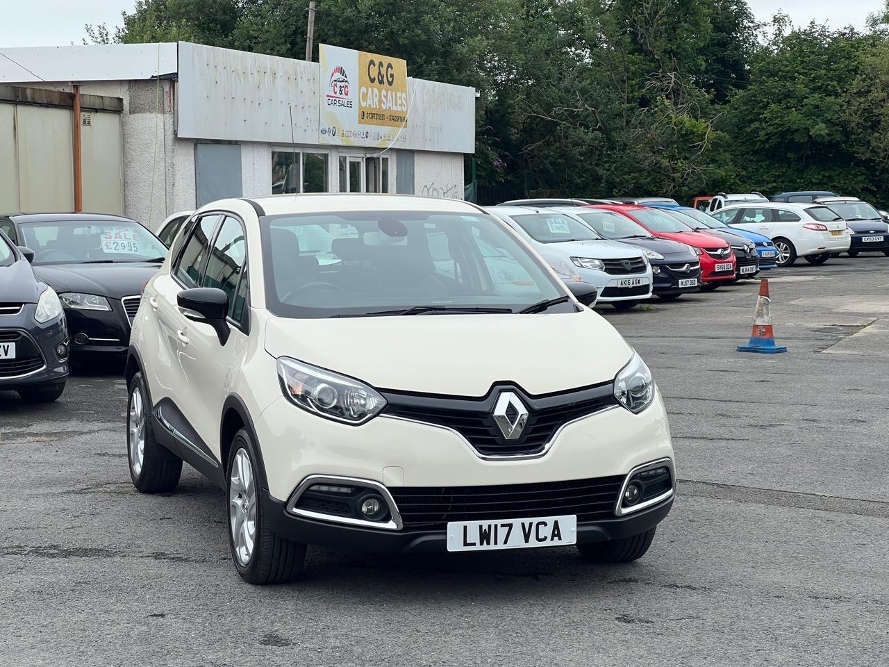 Used Renault Captur 2017 for sale - 77832071: Photo 9