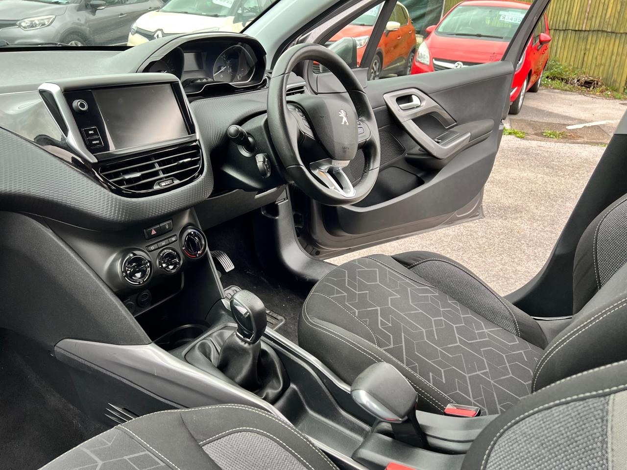 Used Peugeot 2008 2016 for sale - 78081965: Photo 14