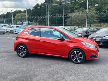Used Peugeot 208 2015 for sale - 75962303: Photo