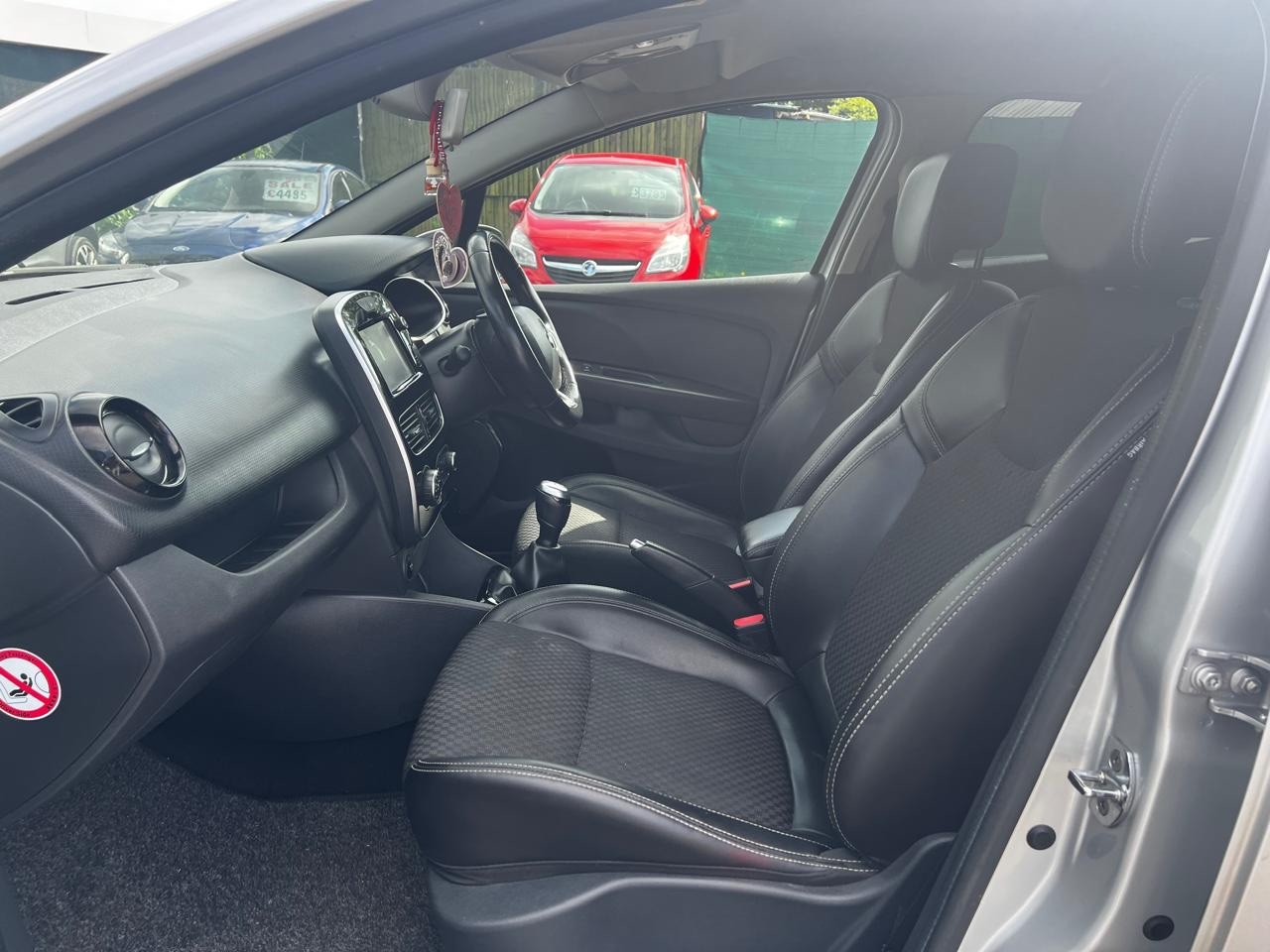 Used Renault Clio 2018 for sale - 76364368: Photo 10