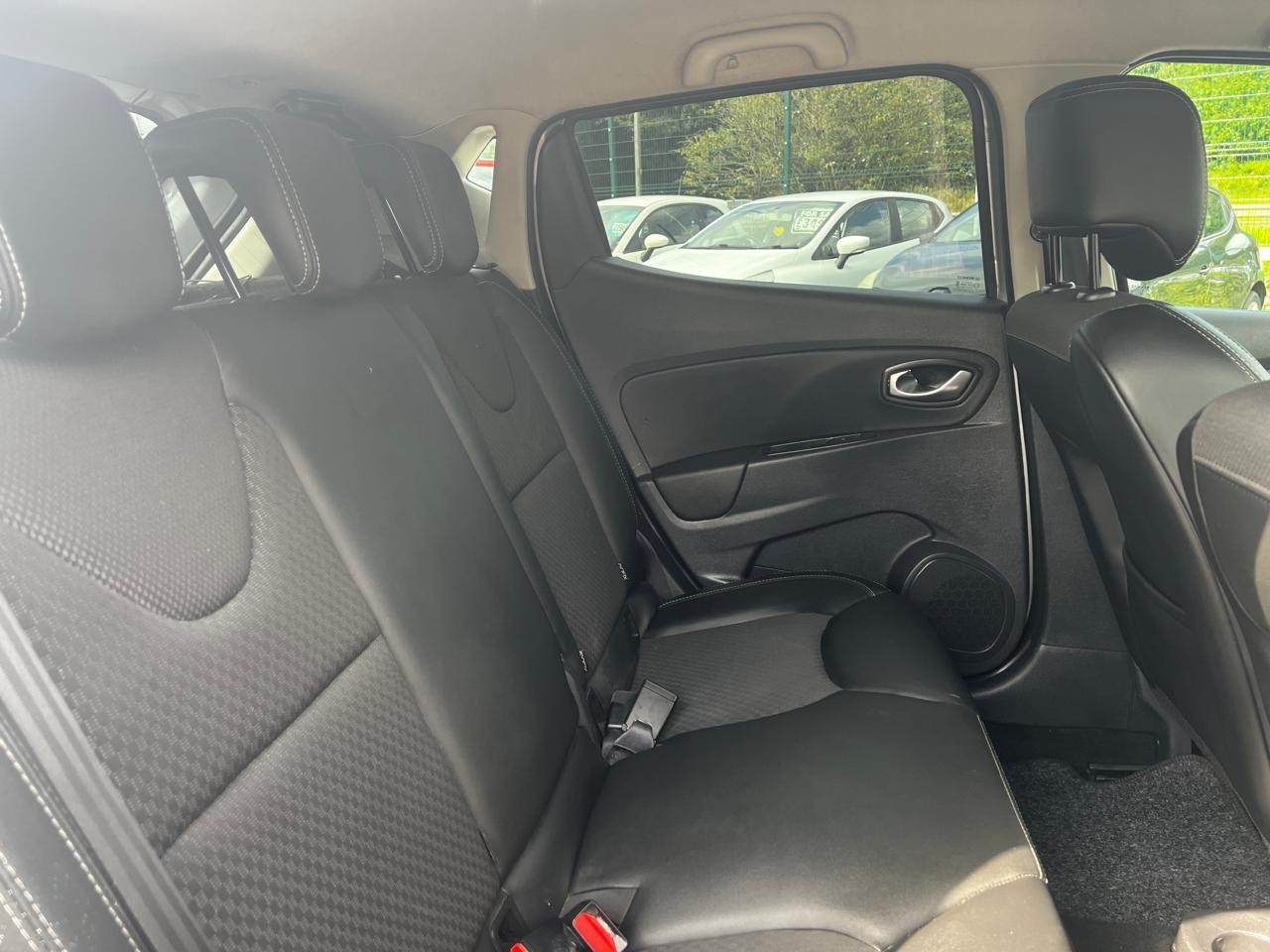 Used Renault Clio 2018 for sale - 76364368: Photo 11