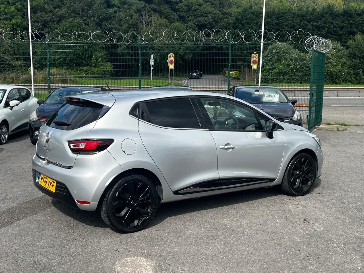 Used Renault Clio 2018 for sale - 76364368: Photo 3