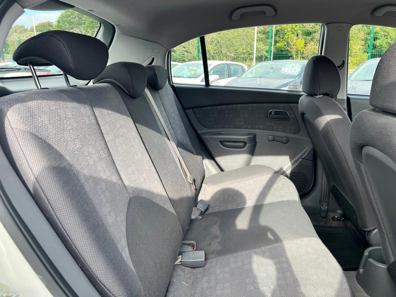 Kia Rio 2009 - 1.4 5dr - Image 9