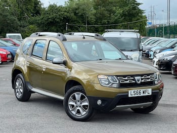 Used Dacia Duster 2016 for sale - 79852702: Photo