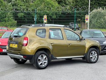 Used Dacia Duster 2016 for sale - 79852702: Photo