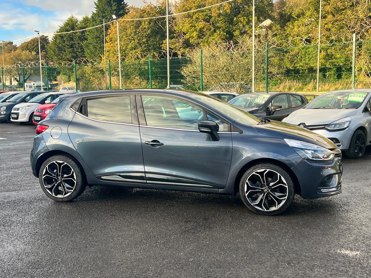 Used Renault Clio 2019 for sale - 76403181: Photo 1