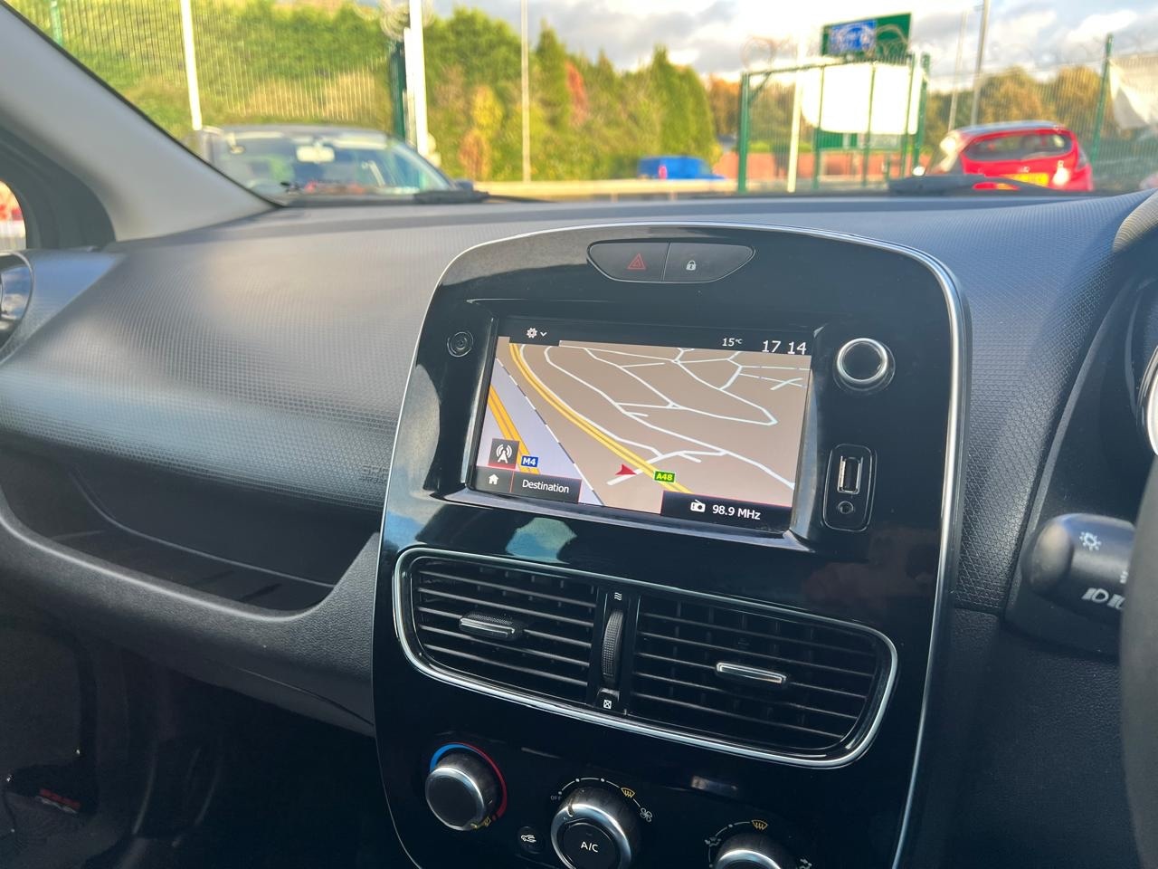 Used Renault Clio 2019 for sale - 76403181: Photo 13