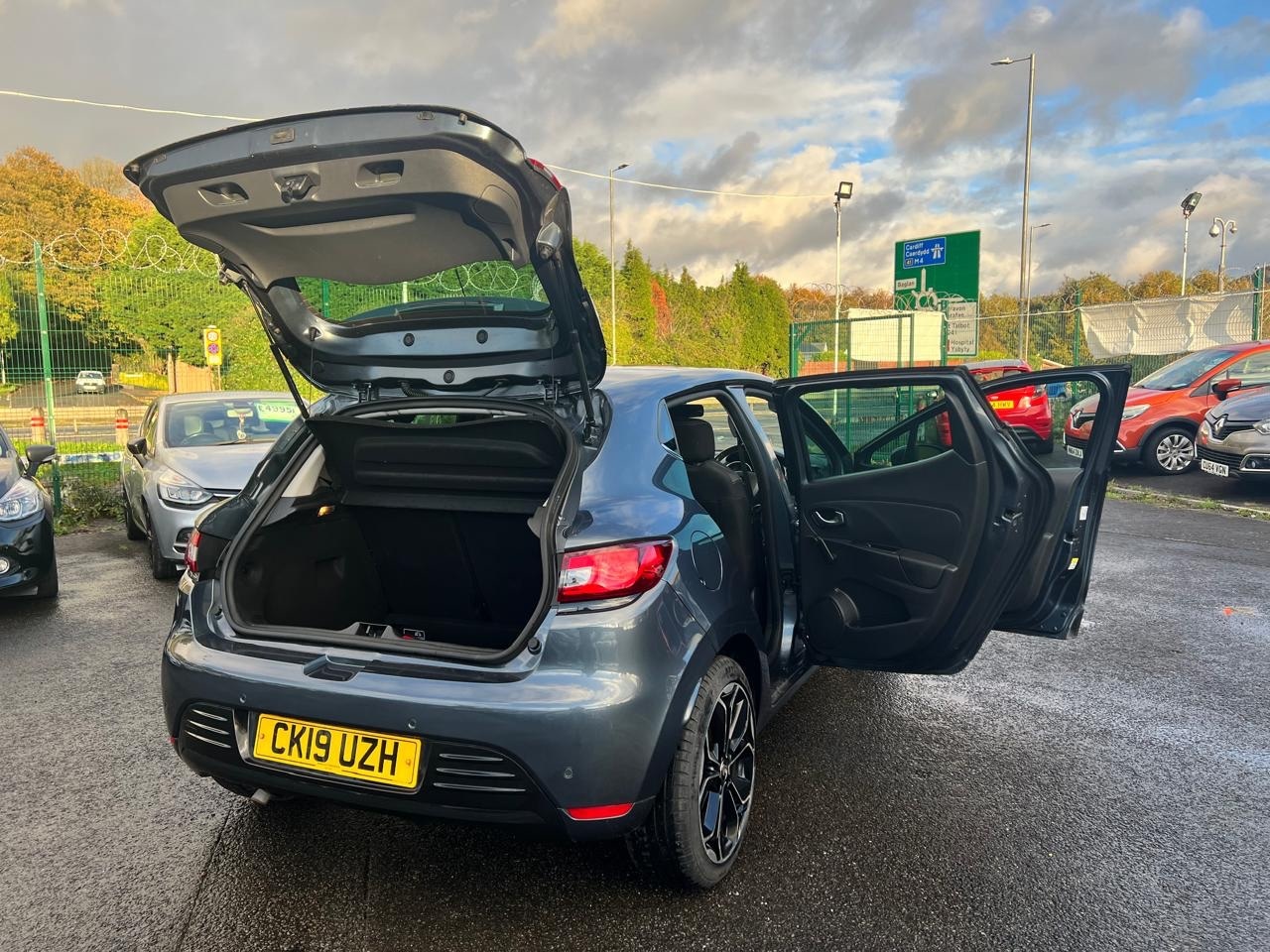 Used Renault Clio 2019 for sale - 76403181: Photo 15