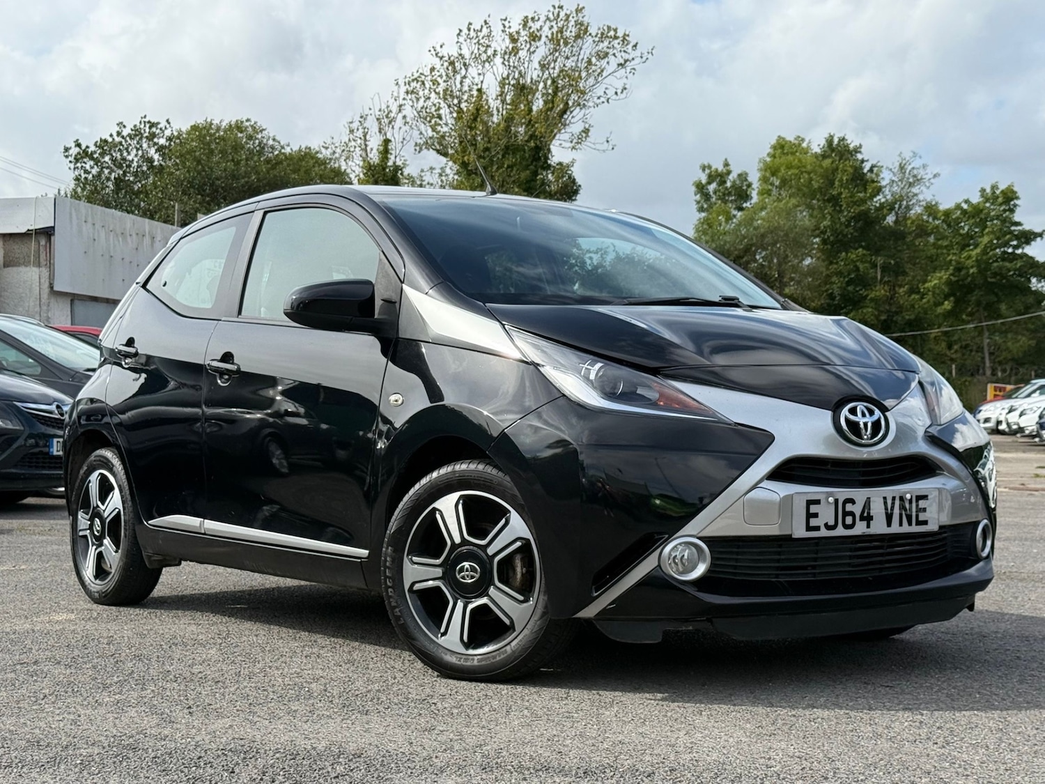 Used Toyota AYGO 2015 for sale - 77207569: Photo 1