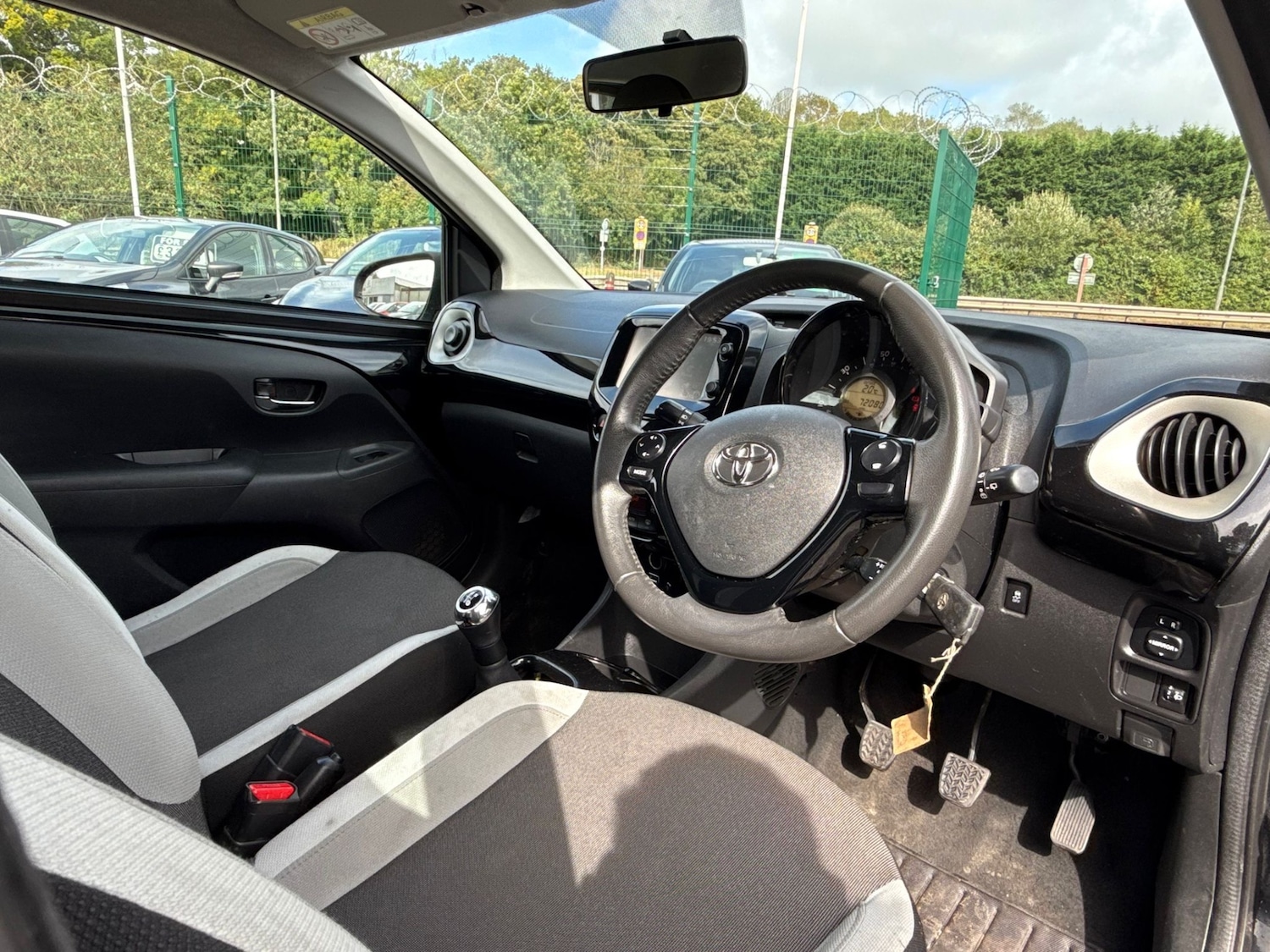 Used Toyota AYGO 2015 for sale - 77207569: Photo 14