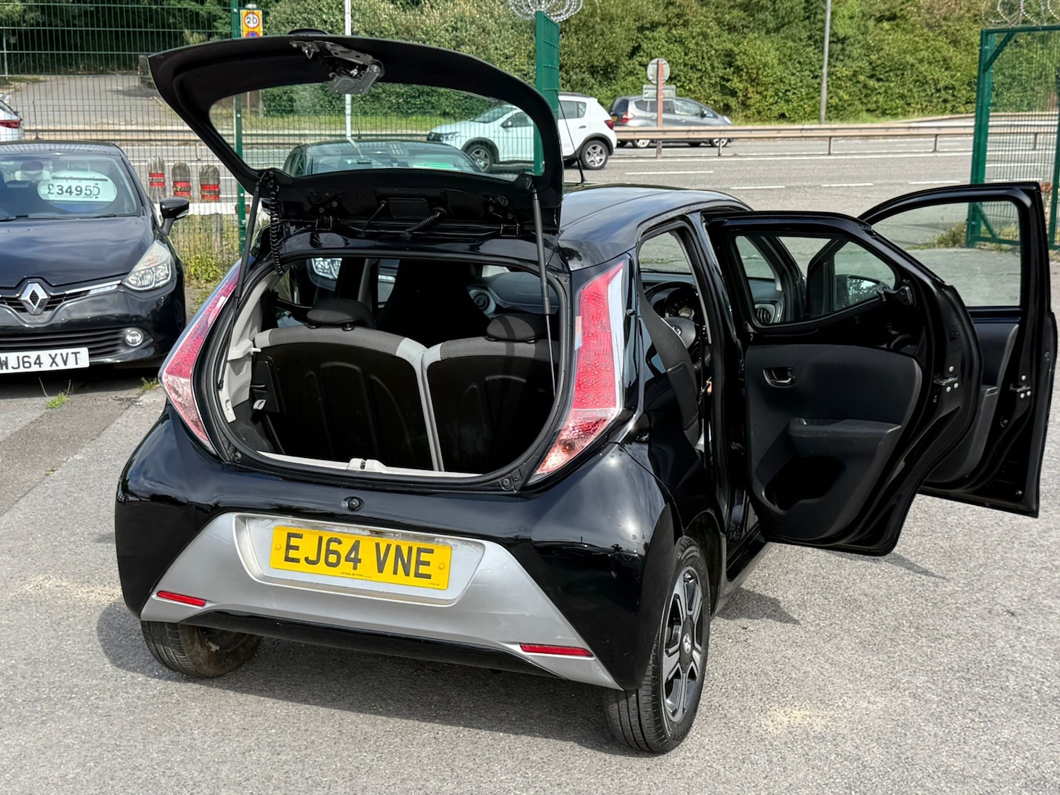 Used Toyota AYGO 2015 for sale - 77207569: Photo 25