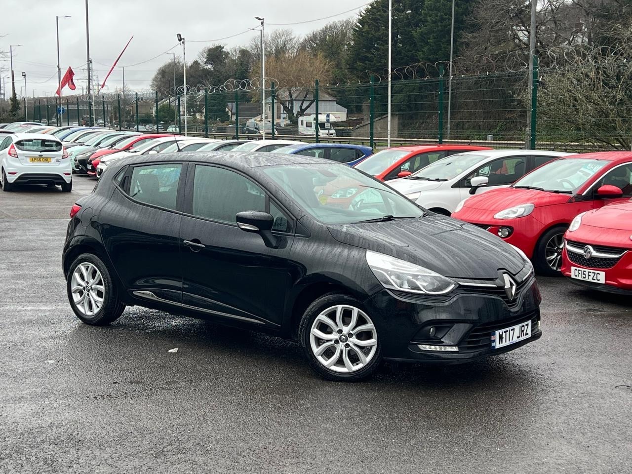 Used Renault Clio 2017 for sale - 78092862: Photo 2