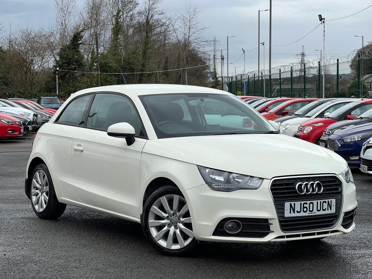 Used Audi A1 2011 for sale - 76807336: Photo 2