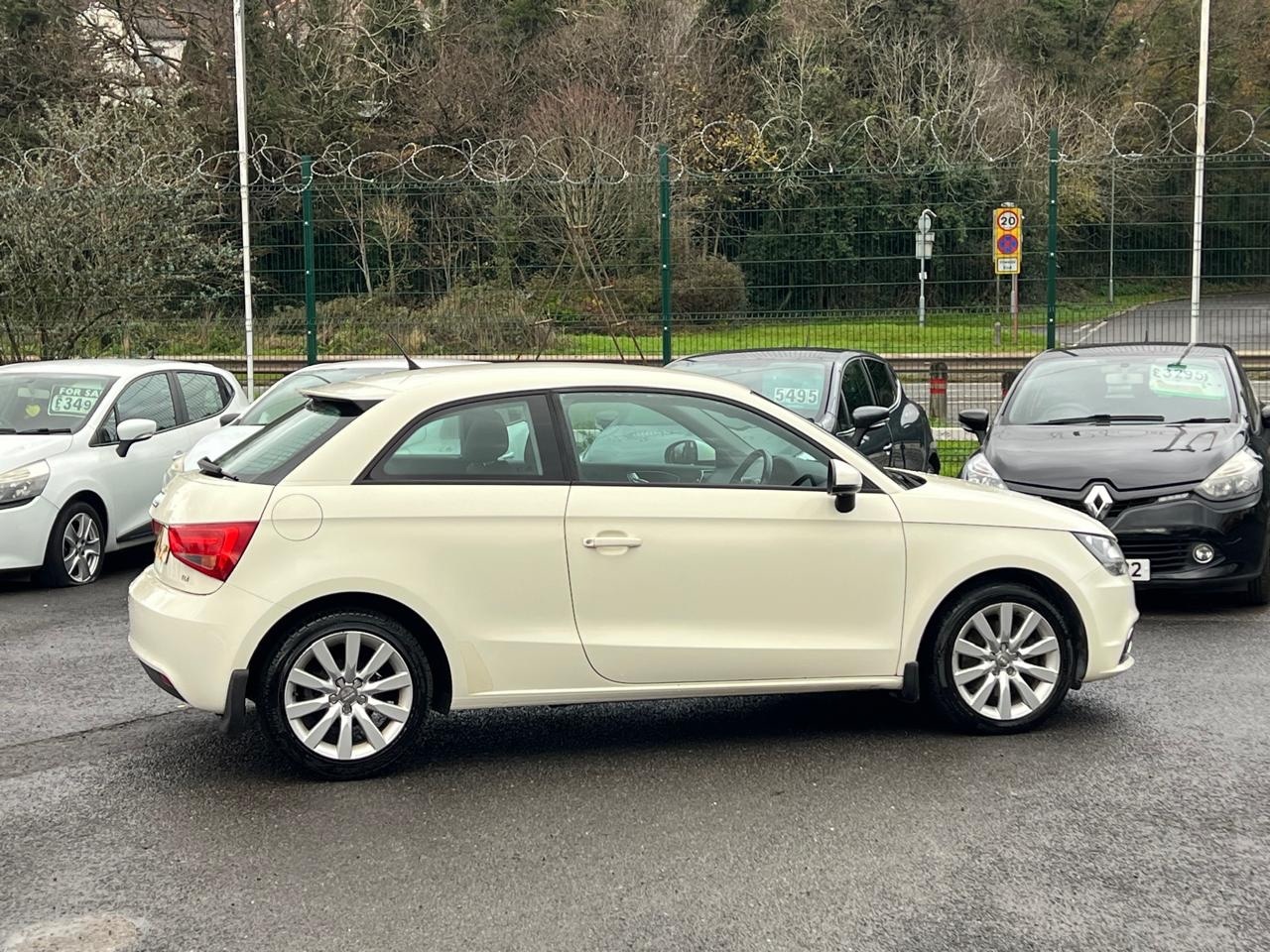 Used Audi A1 2011 for sale - 76807336: Photo 5