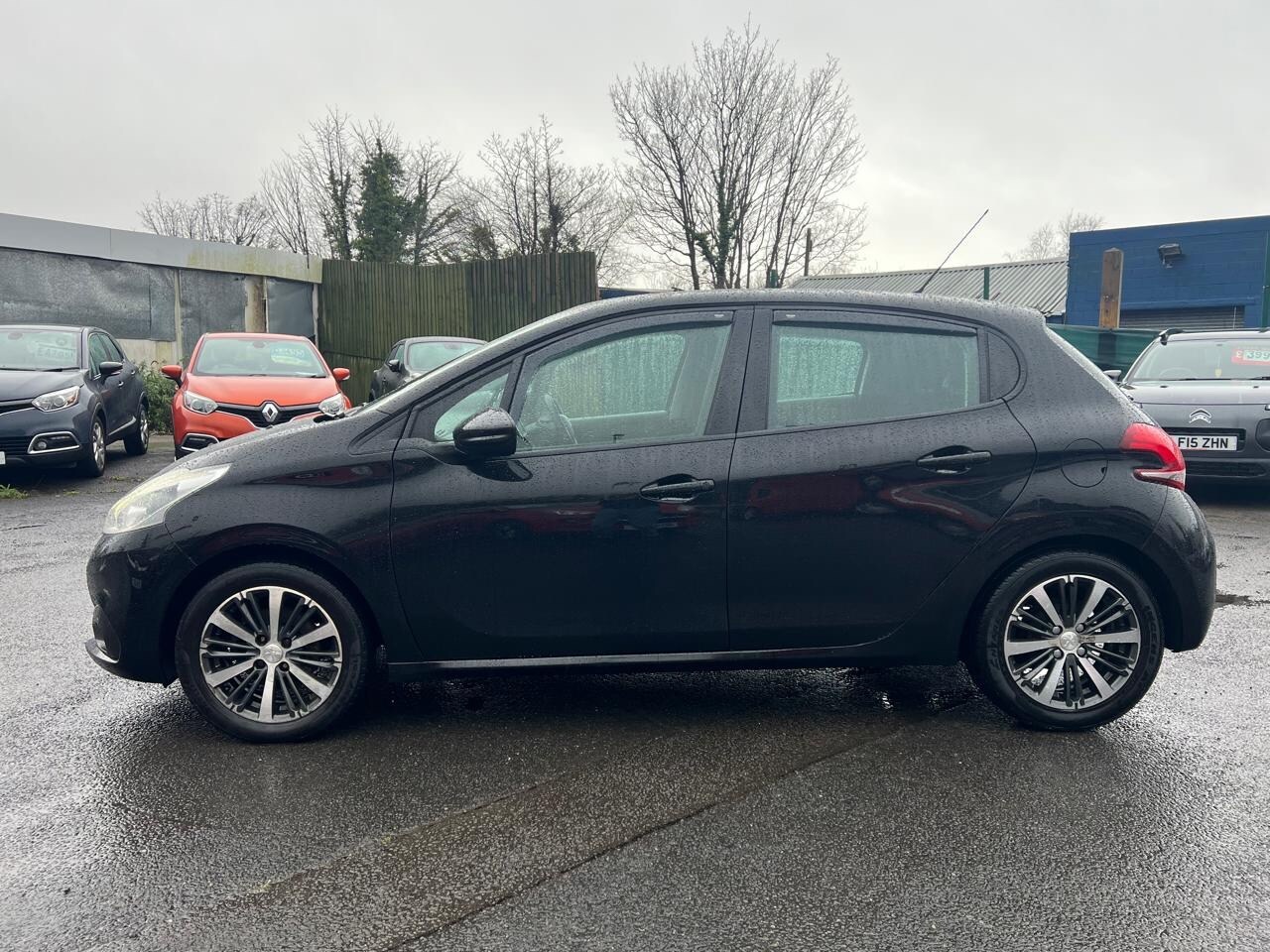 Used Peugeot 208 2016 for sale - 77570453: Photo 10